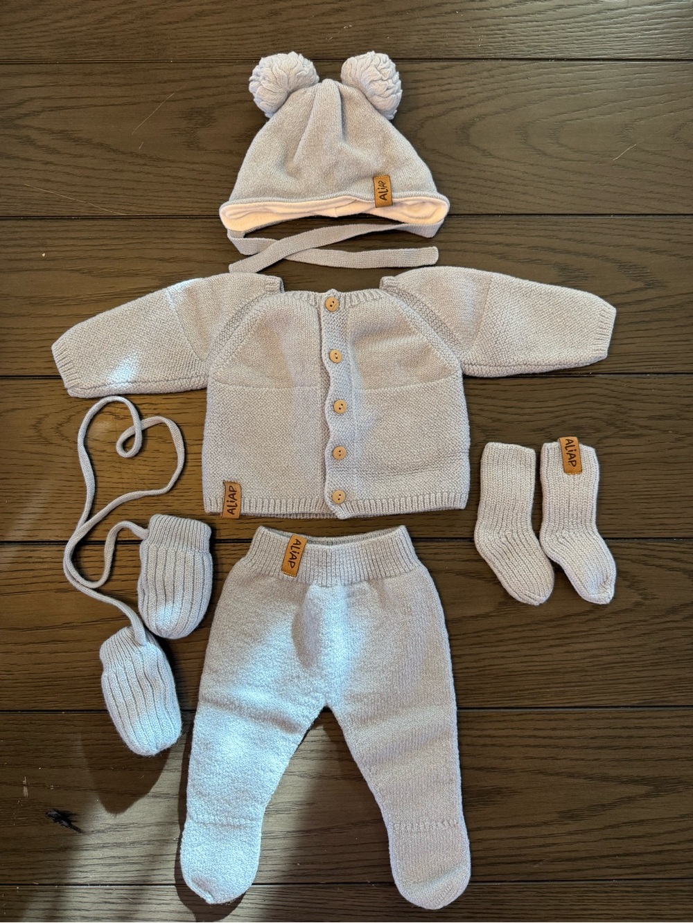 ALIAP 100% Extra Fine Merino Wool Baby 5-Piece Set Size 68 / 3 to 6 month